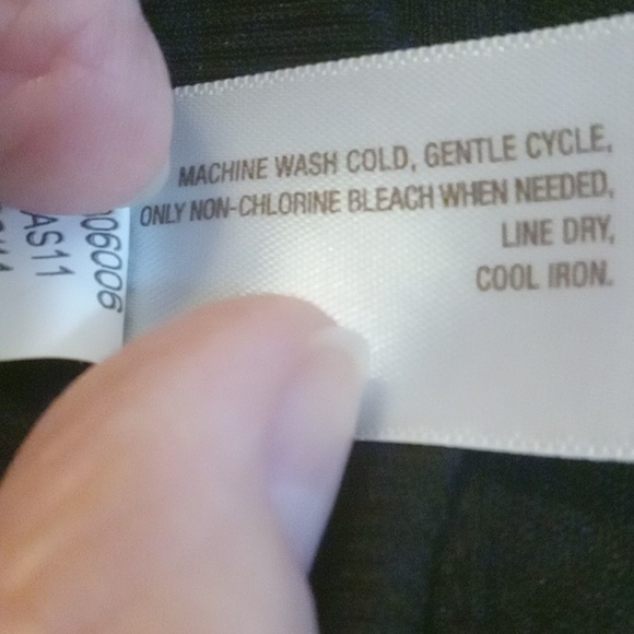 Old Navy Wide Sleeveless Top - Picture 12 of 15